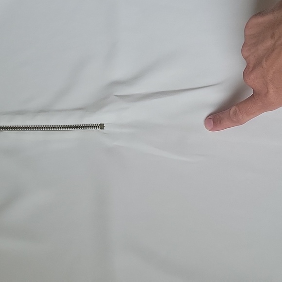 Express Blouses - Picture 3 of 12